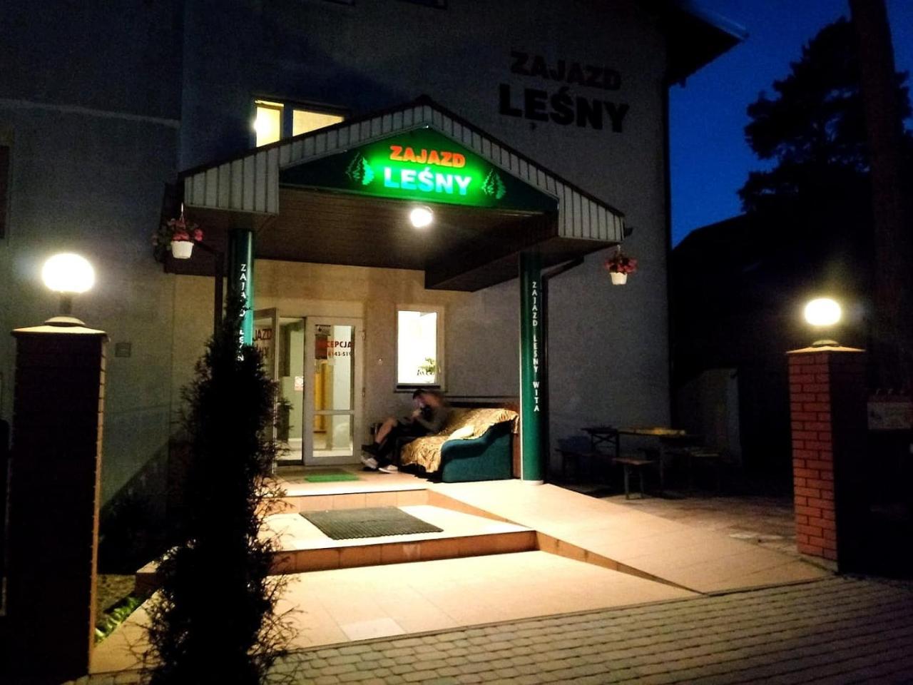 Zajazd Lesny توسزين المظهر الخارجي الصورة